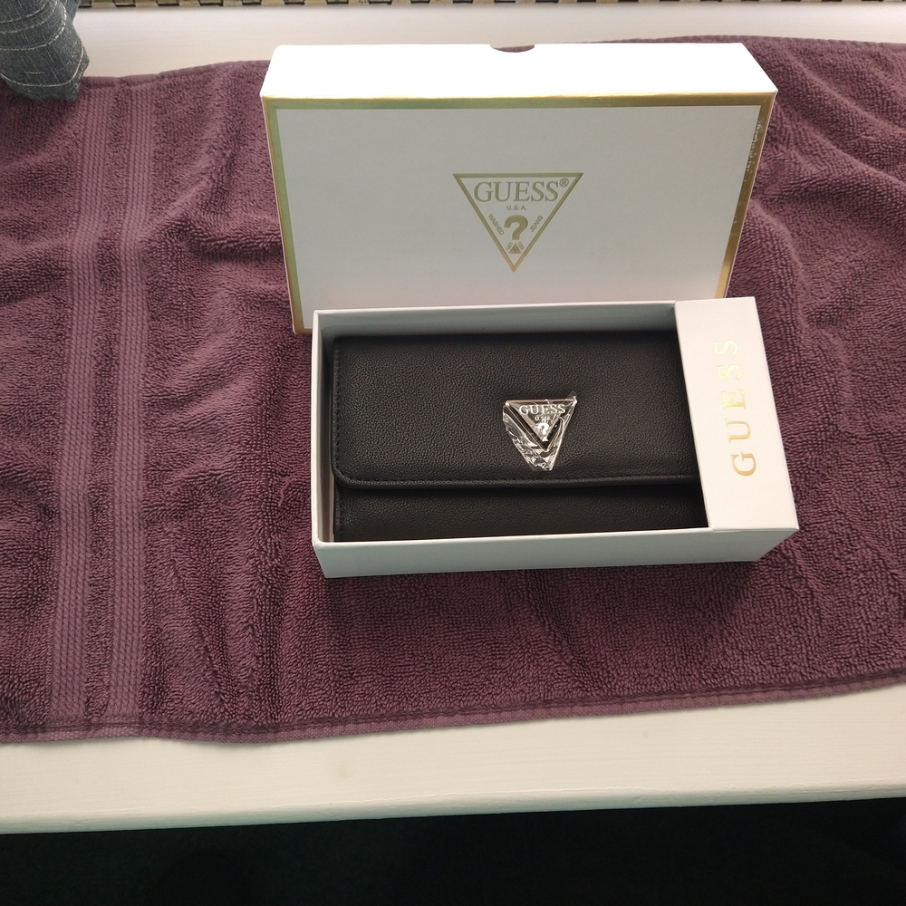 Guess Wallet